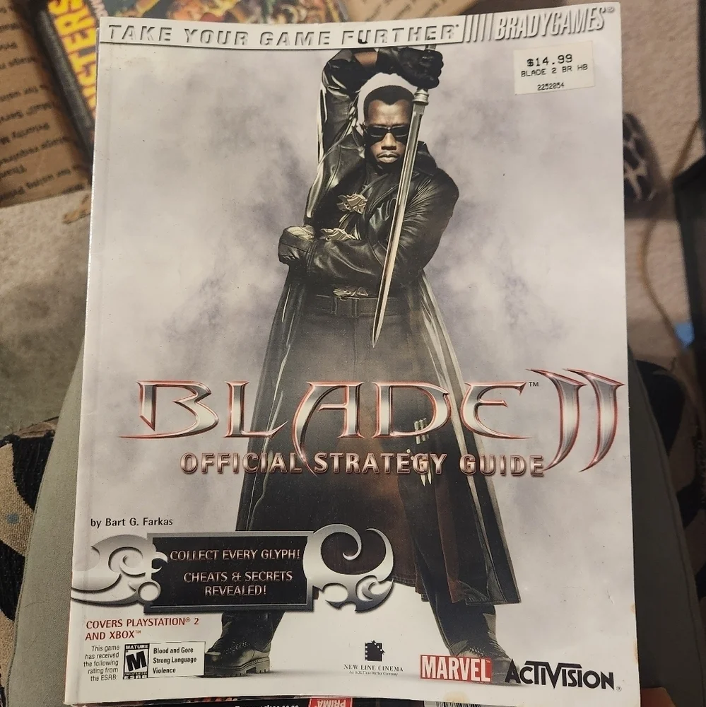 Blade II Official Strategy Guide *free magazine included*